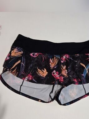 Lululemon Black Floral Speed Up Shorts